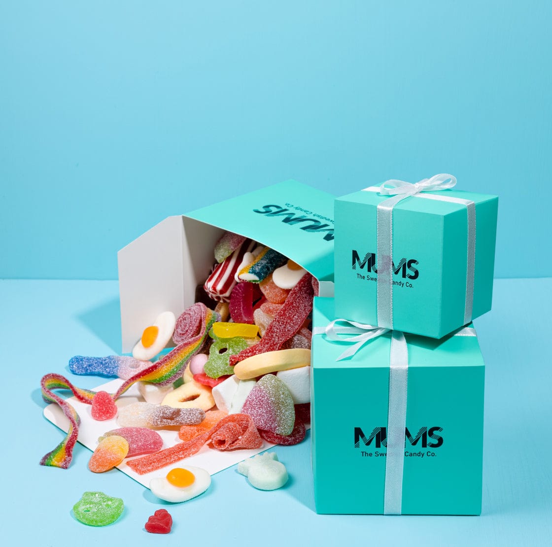 Mums Gift Box Comes With BUBS - Mums - The Swedish Candy Co.