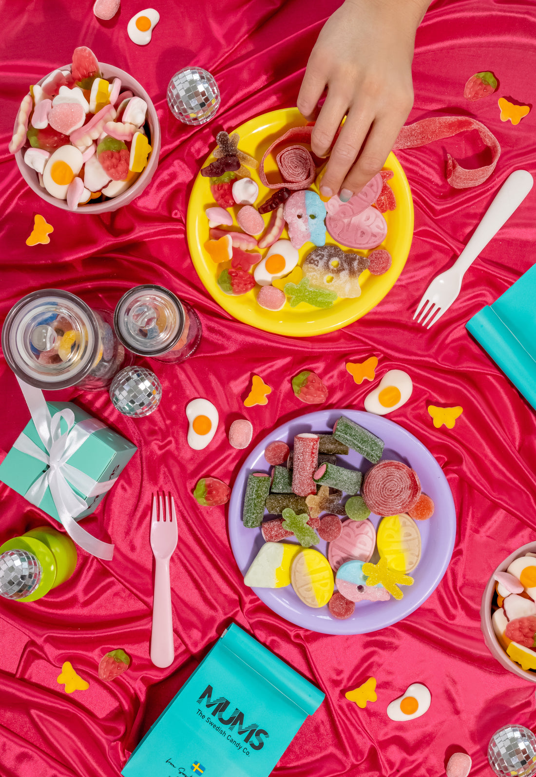 Sweet and Sour Swedish Mix With BUBS - Mums - The Swedish Candy Co.